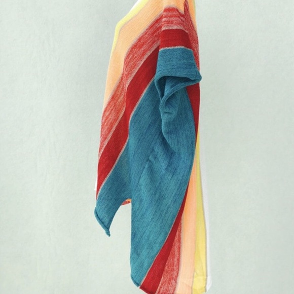 LAST ONE!!! 5⭐️ Santa Monica Rainbow Poncho - Picture 4 of 8